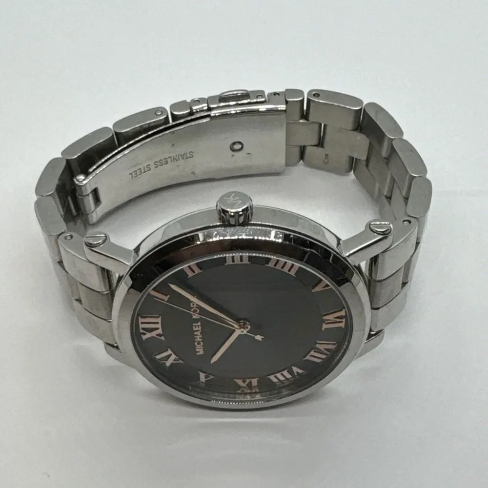 Michael Kors MK3559 Women Silver Stainless Steel Analog Dial Quartz Watch JNA298